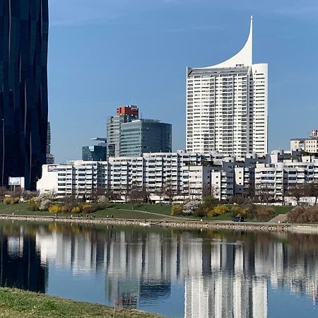 Uno City, Donauinsel Apartment Виена Екстериор снимка