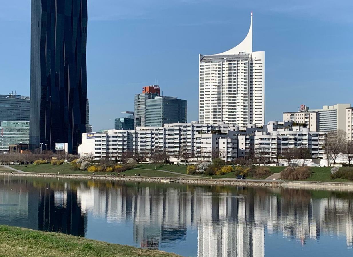 Uno City, Donauinsel Apartment Виена Екстериор снимка